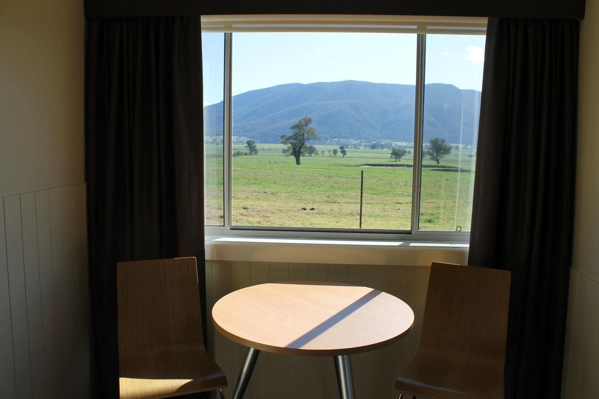 Mountain View Motel Corryong Екстер'єр фото